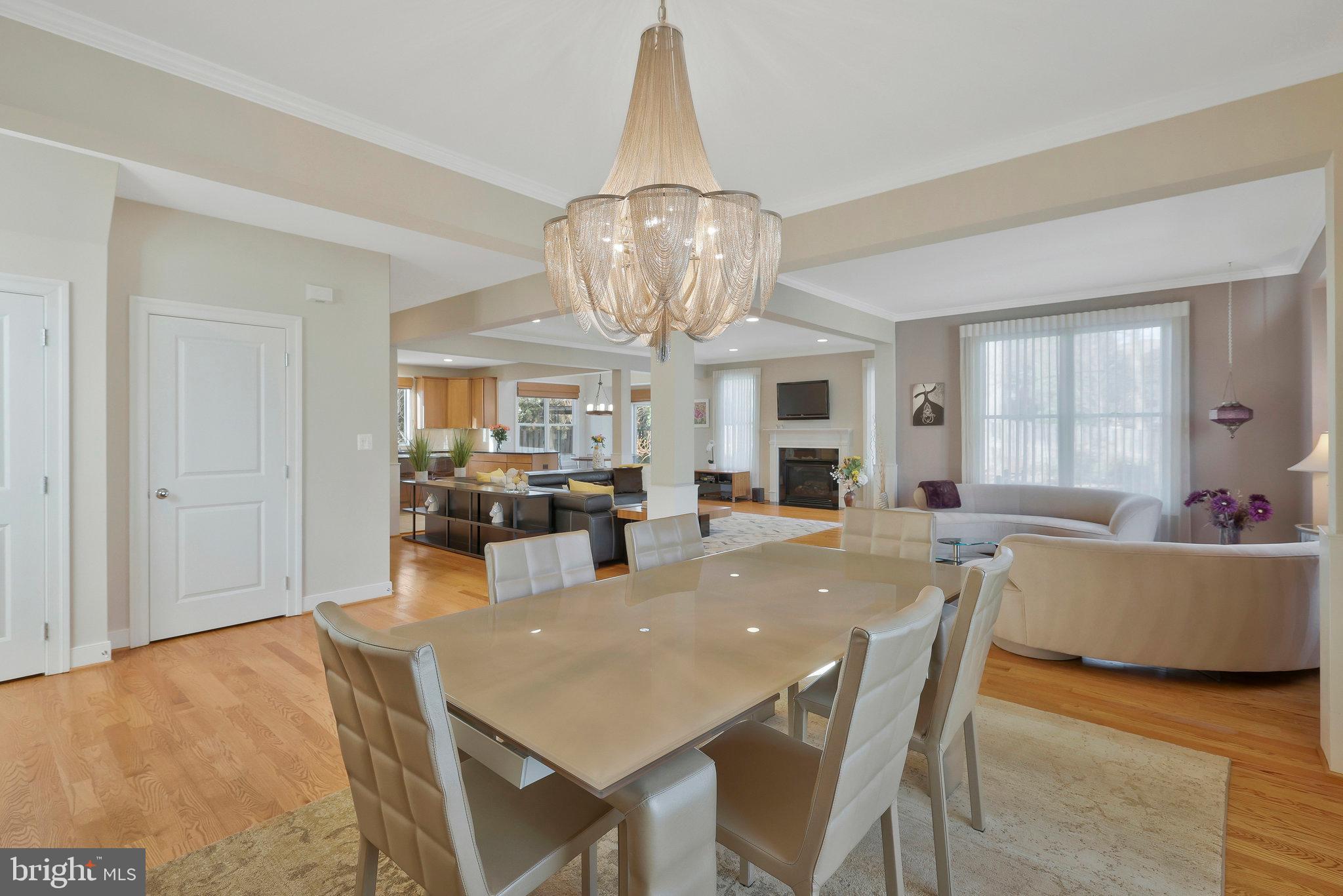 5922 Chesterbrook Road McLean, VA 22101 - Photo 16 of 82 Dining to Living Room