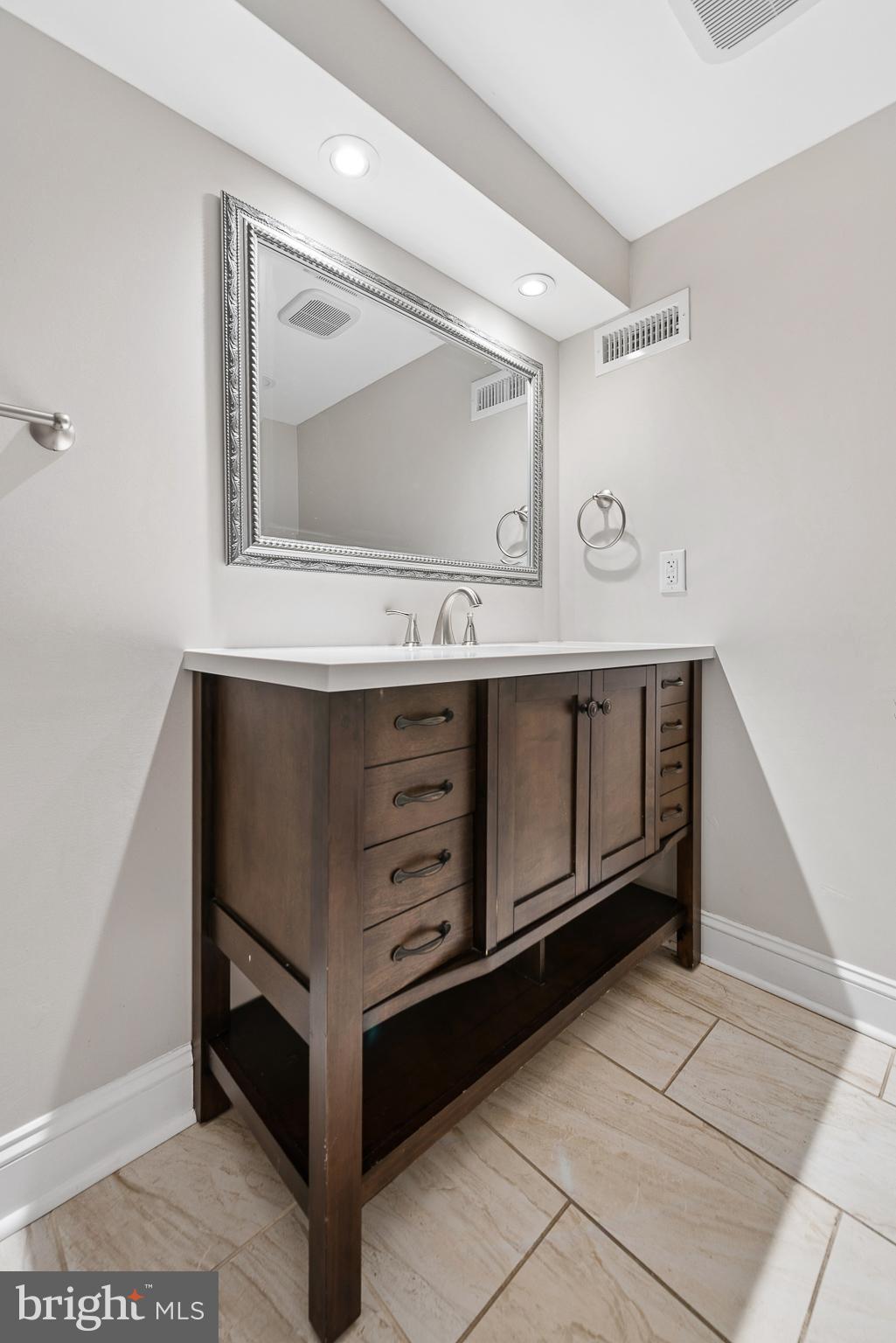 1606 Pennington Road Philadelphia, PA 19151 - Photo 32 of 35 Gallery Image 32