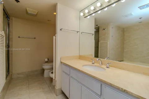 $1,200,000 | 251 Crandon Boulevard, Unit 237, Key Biscayne, FL 33149