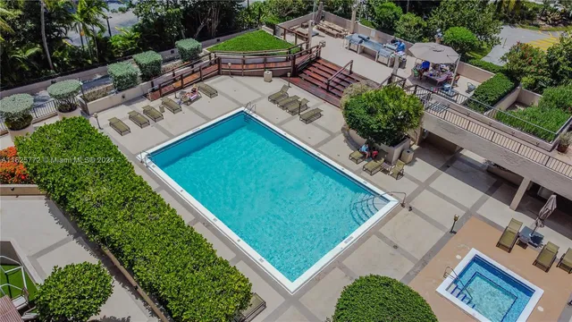 $1,200,000 | 251 Crandon Boulevard, Unit 237, Key Biscayne, FL 33149