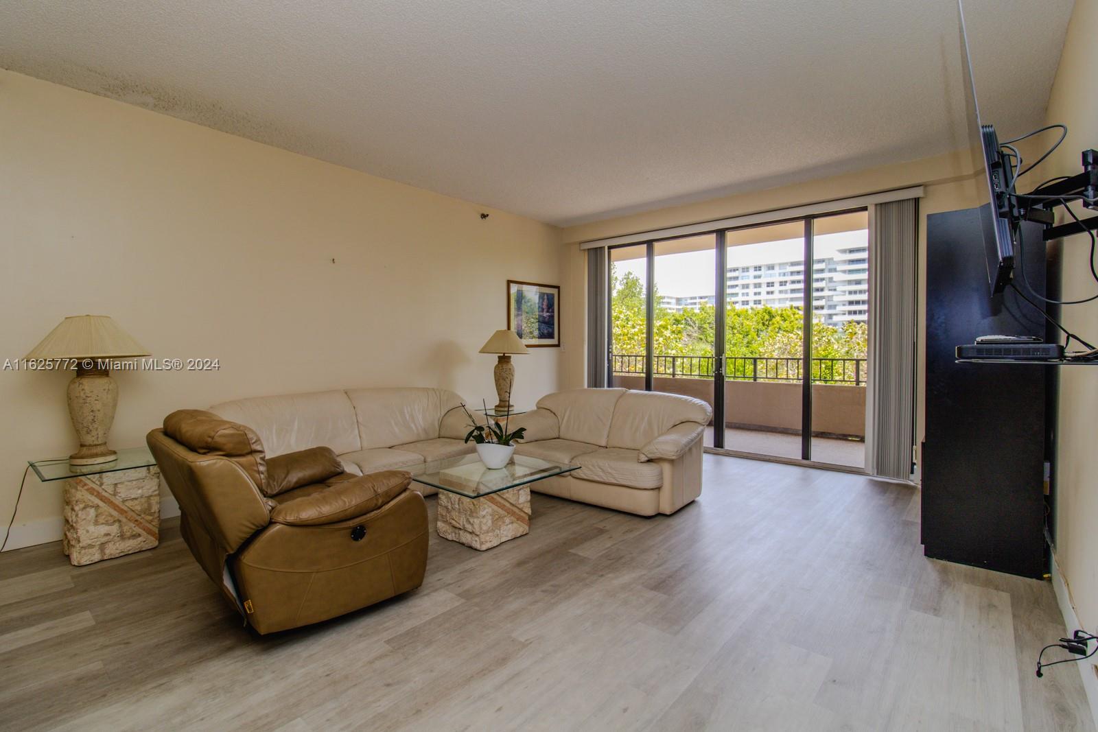 251 Crandon Boulevard, Unit 237 Key Biscayne, FL 33149 - Photo 6 of 24