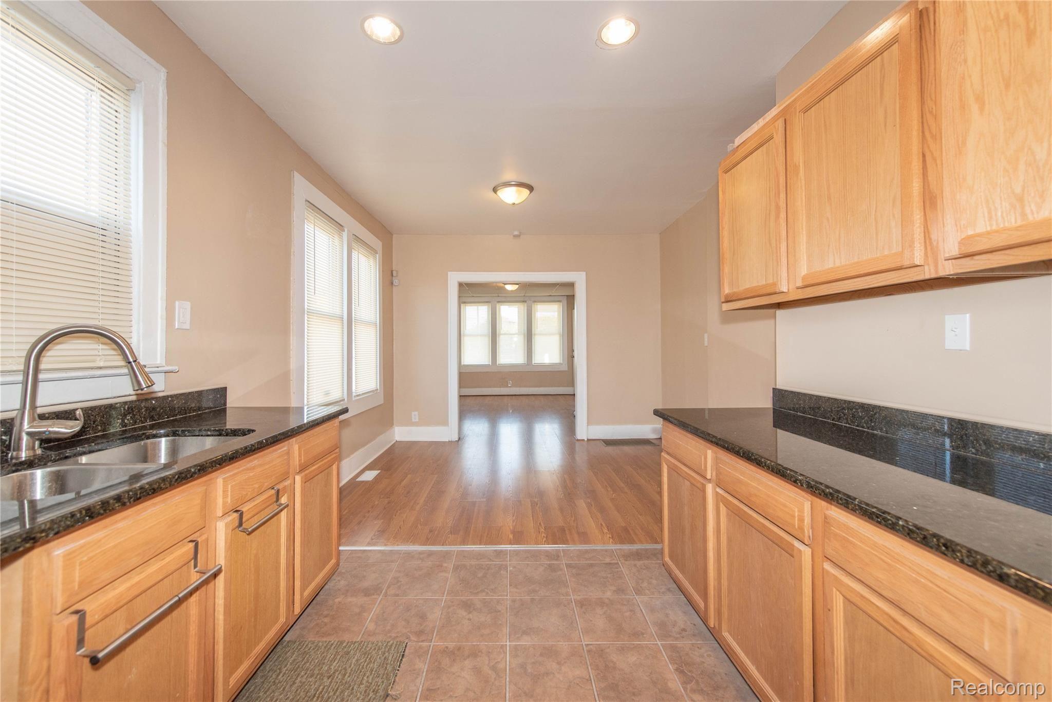 2229 Alter Road Detroit, MI 48215 - Photo 15 of 50 Alter 2229 -15.jpg