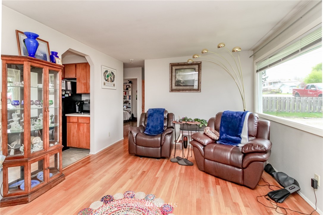 1416 South 7th Street Renton, WA 98057 - Photo 4 of 22 Gallery Image 4
