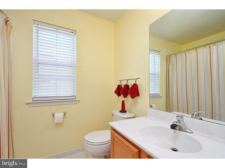 911 Denston Road Thorofare, NJ 08086 - Photo 11 of 17 Bathroom