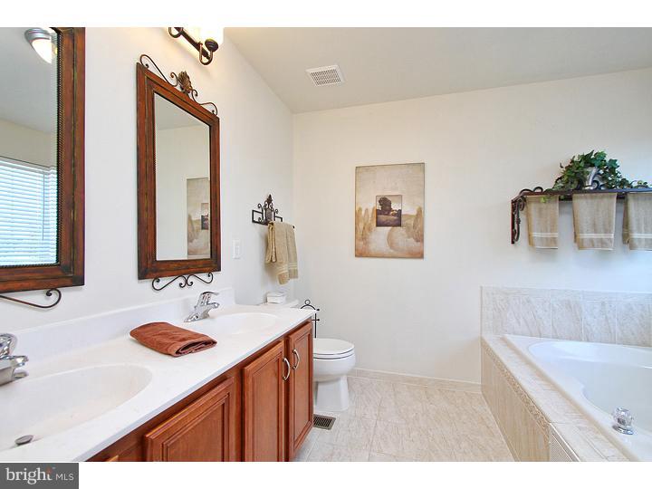 911 Denston Road Thorofare, NJ 08086 - Photo 8 of 17 Master Bathroom