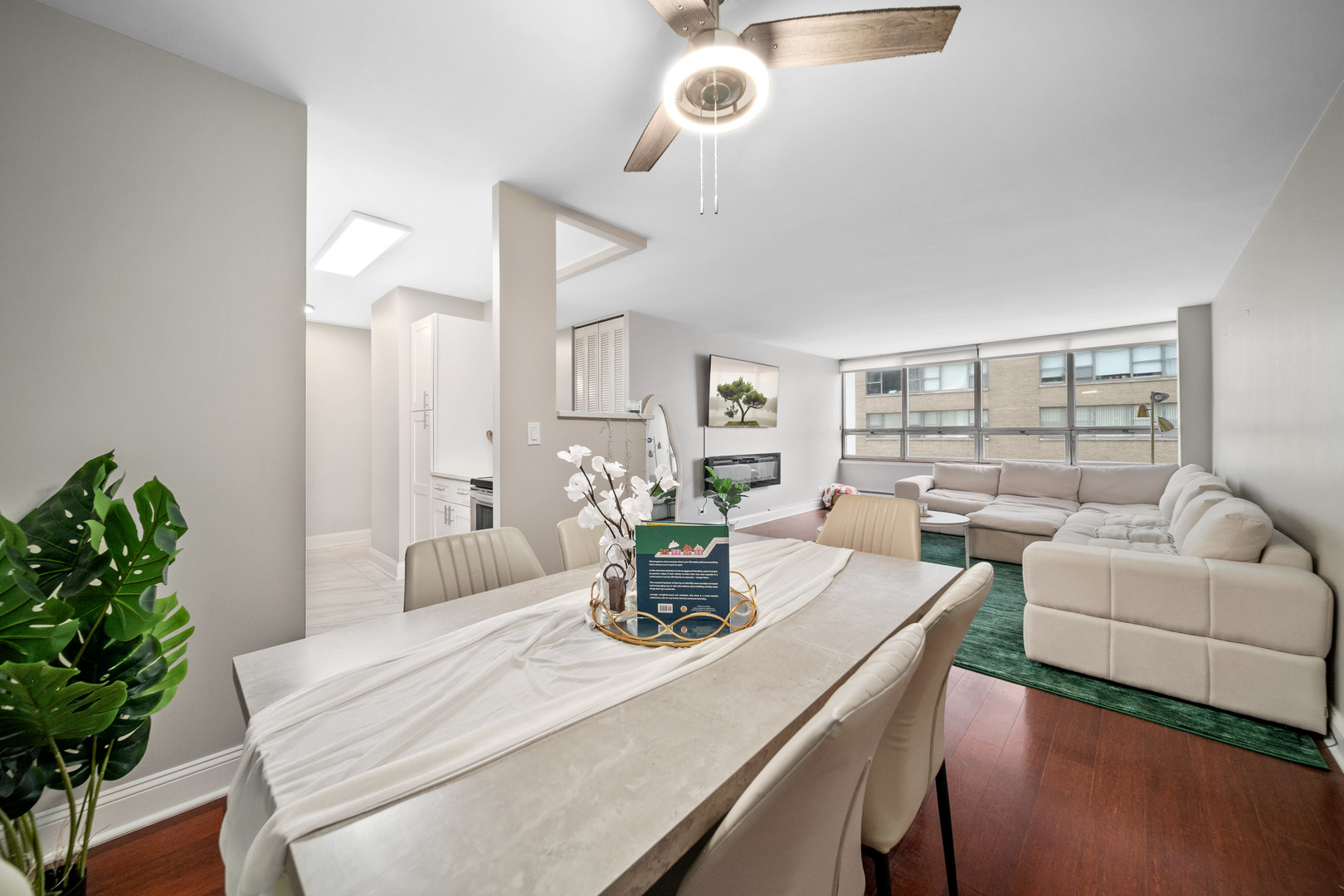 6171 North Sheridan Road, Unit 1106 Chicago, IL 60660 - Photo 12 of 24 Gallery Image 12