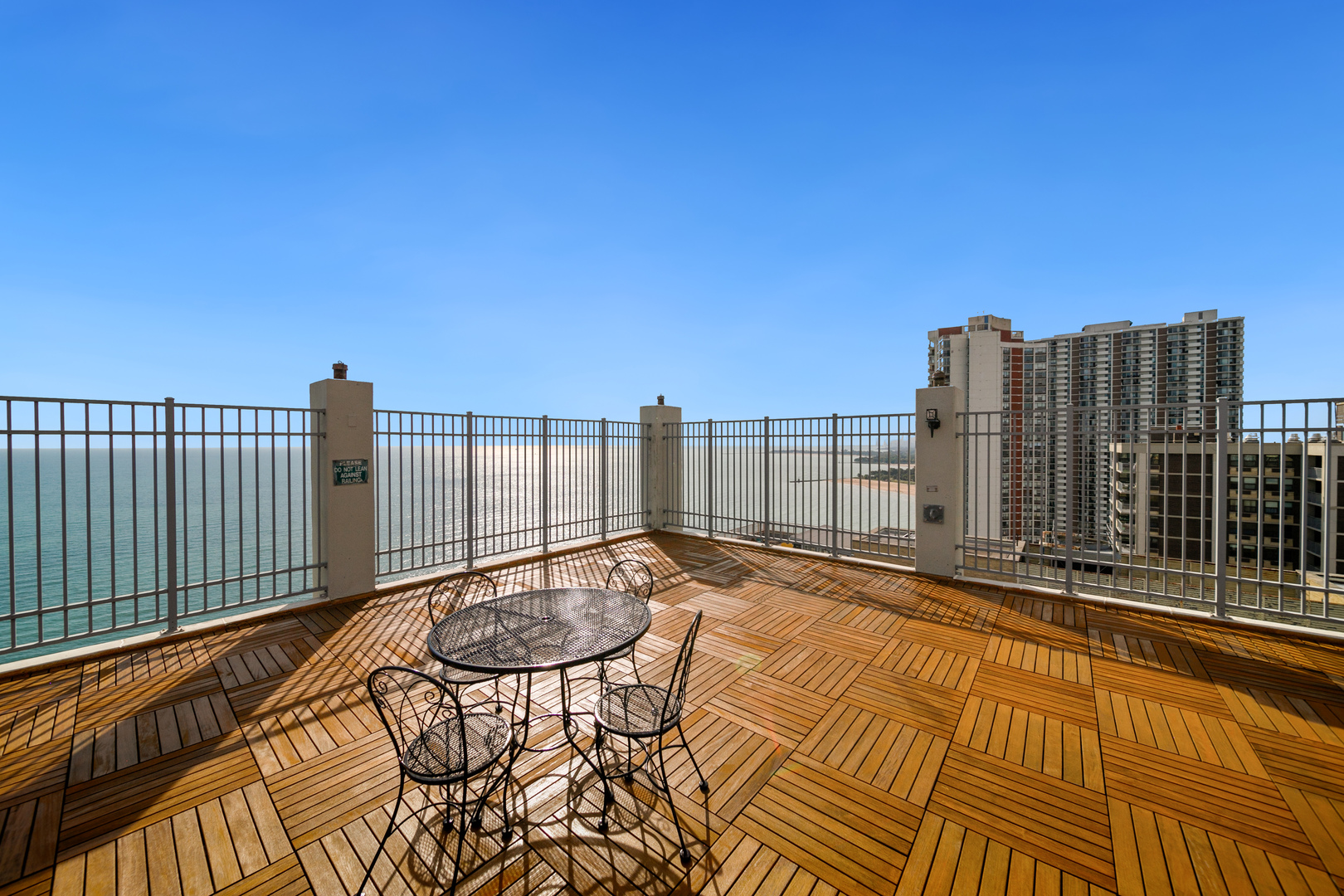 6171 North Sheridan Road, Unit 1106 Chicago, IL 60660 - Photo 17 of 24 Gallery Image 17