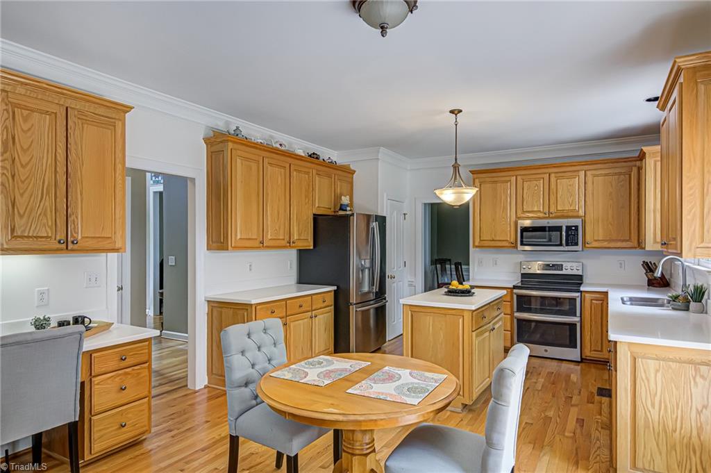 3511 Chance Road Greensboro, NC 27410 - Photo 9 of 38 Gallery Image 9