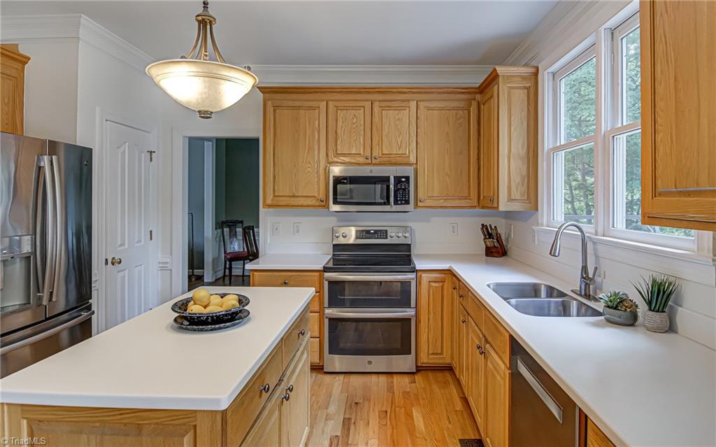 3511 Chance Road Greensboro, NC 27410 - Photo 10 of 38 Gallery Image 10