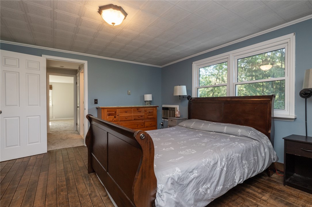 962 Martin Road Henrietta, NY 14586 - Photo 28 of 50 2nd floor bedroom