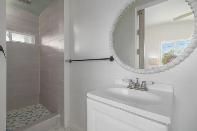 $775,000 | 27-571 Kalaoa Camp Road, Papaikou, HI 96781