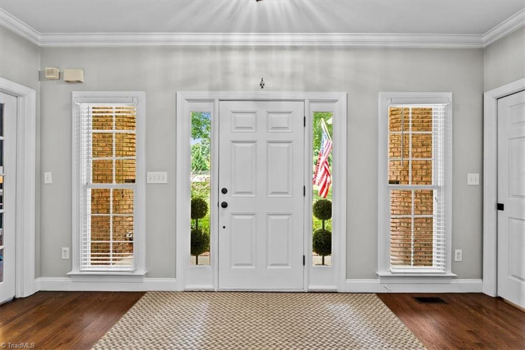1680 Deer Run Court Oak Ridge, NC 27310 - Photo 4 of 50