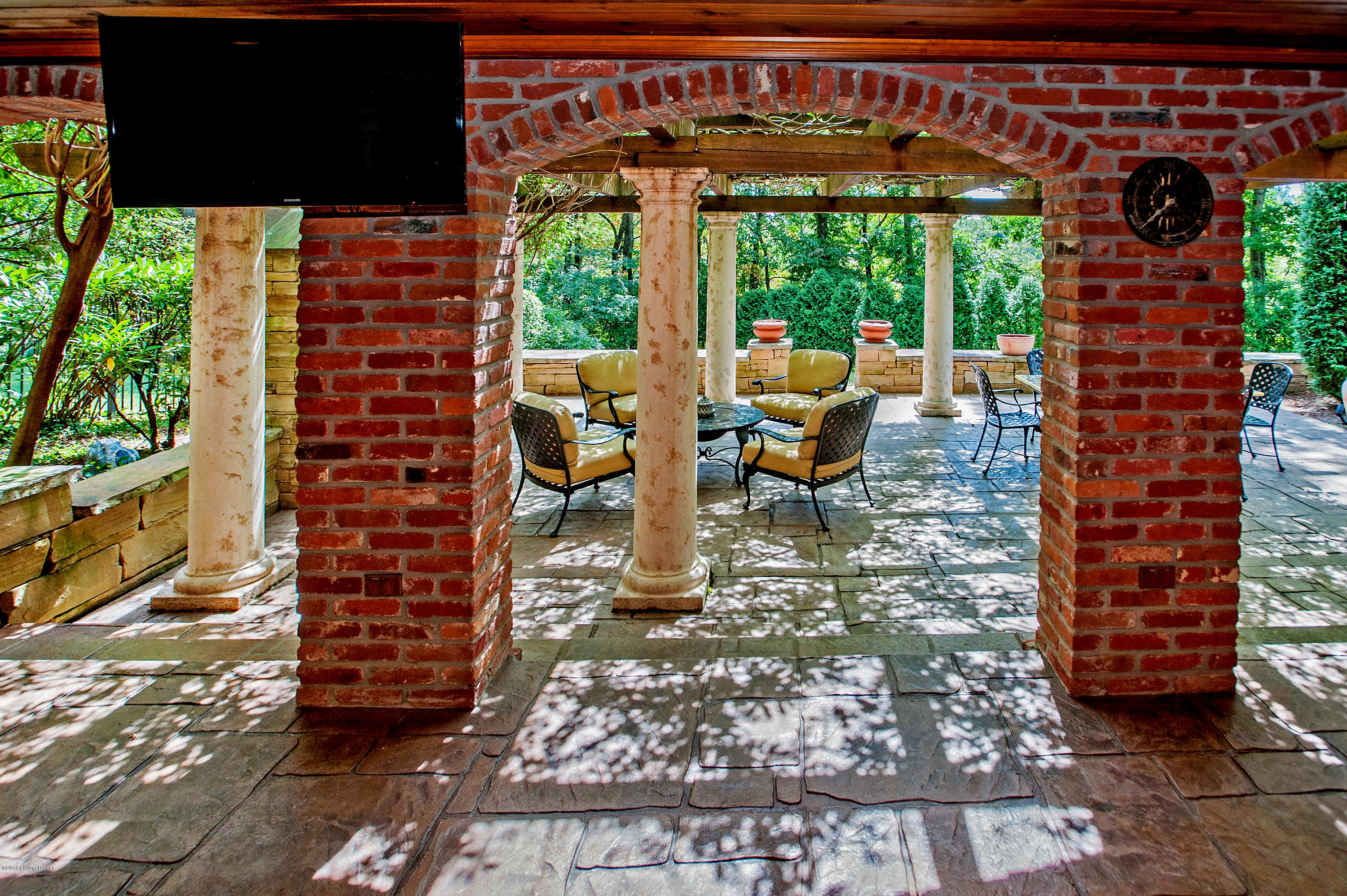 1123 Red Fox Road Louisville, KY 40205 - Photo 65 of 74 Enhance the Setting!