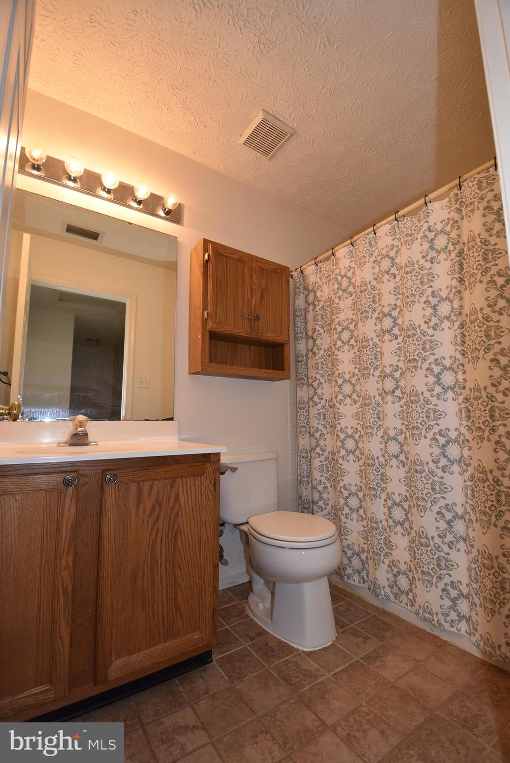 706 Summer Ridge Court Odenton, MD 21113 - Photo 17 of 53 Upper level full bath