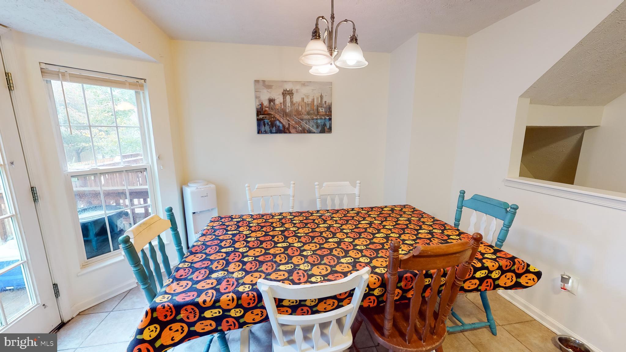 706 Summer Ridge Court Odenton, MD 21113 - Photo 9 of 53 Kitchen with table space