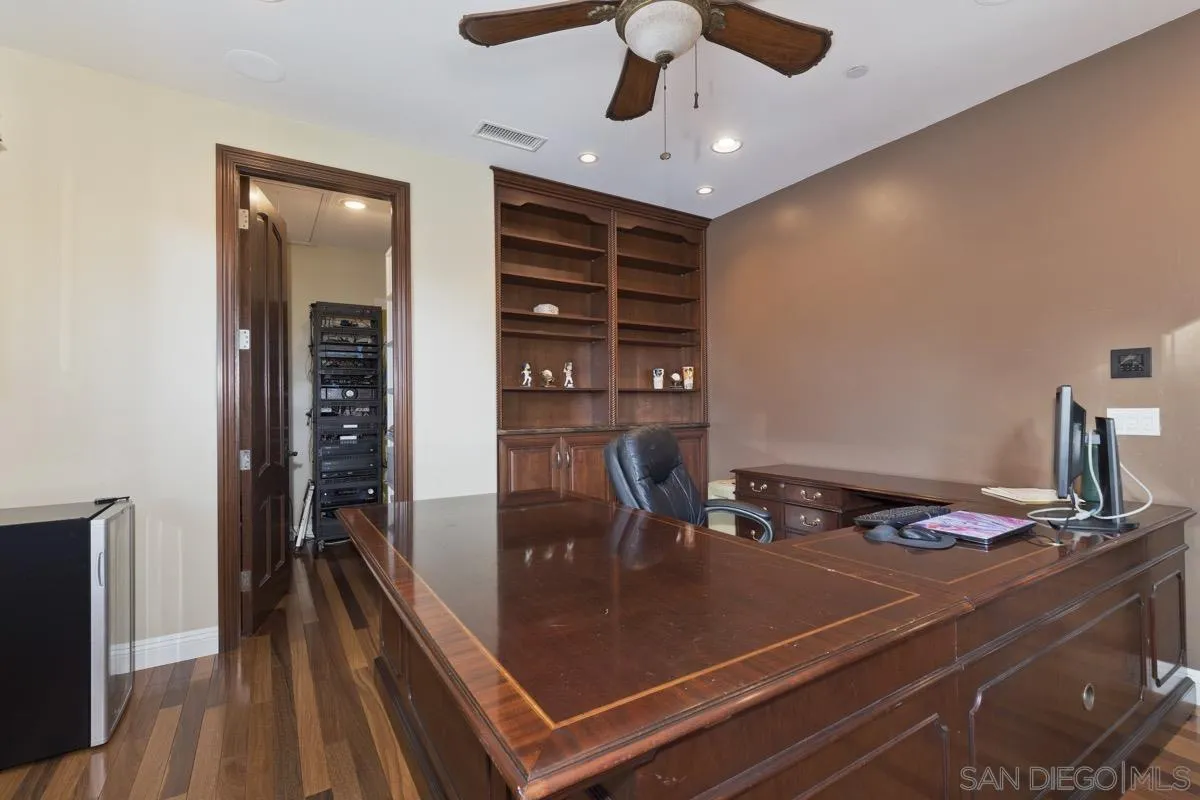 14401 Sandhill Road Poway, CA 92064 - Photo 30 of 75