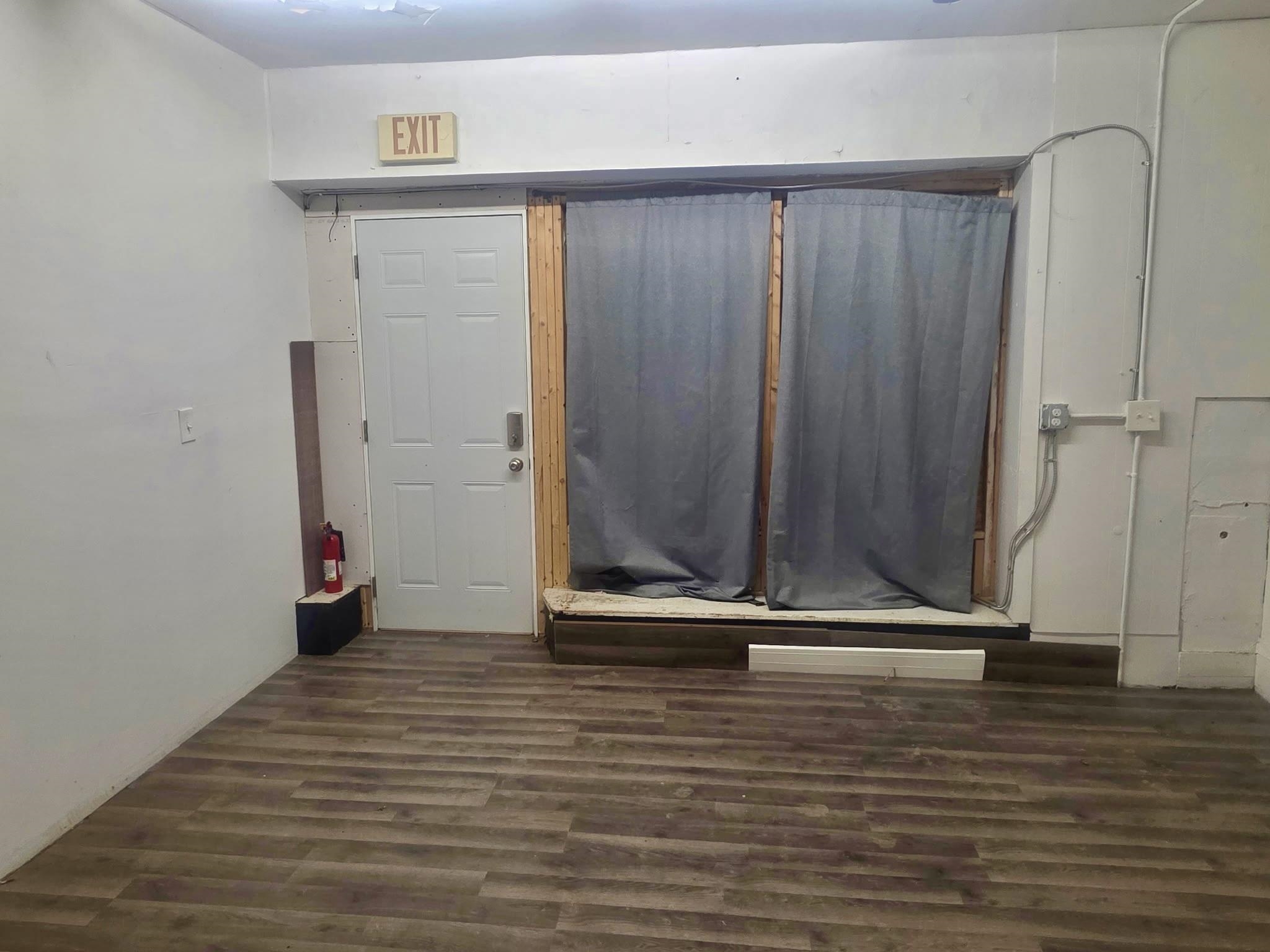 6069 Lapeer Road Burton, MI 48509 - Photo 7 of 34