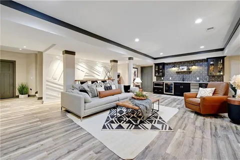 $995,000 | 11510 West 157th Terrace, Overland Park, KS 66221
