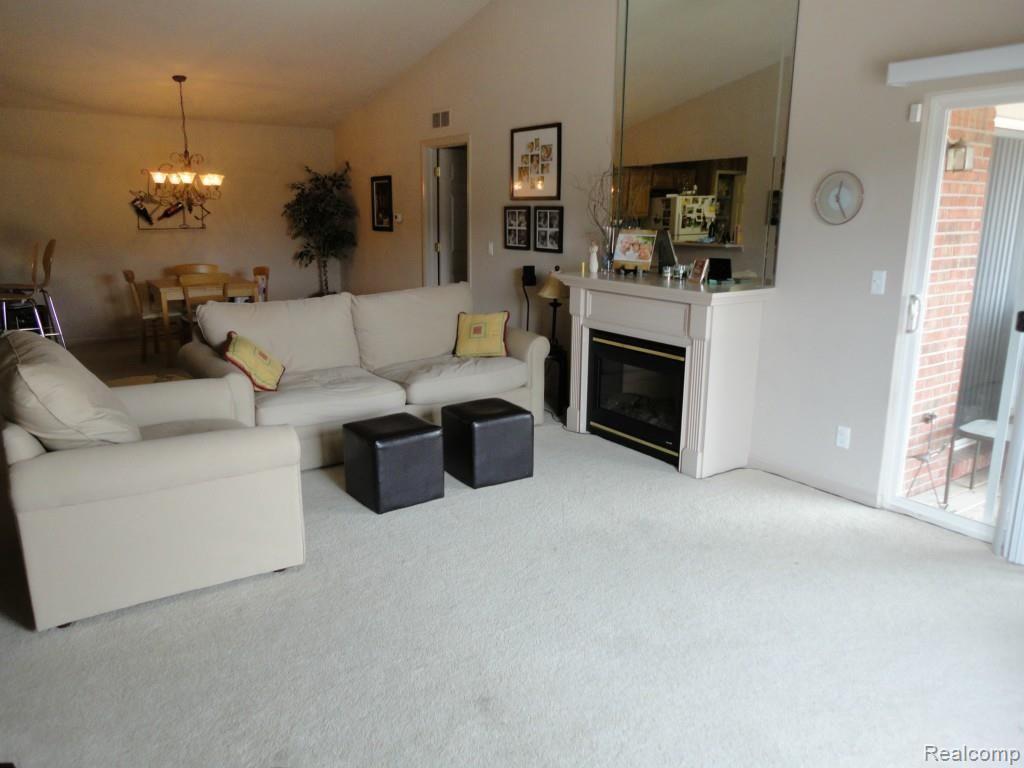 1754 Flagstone Circle Rochester, MI 48307 - Photo 2 of 8