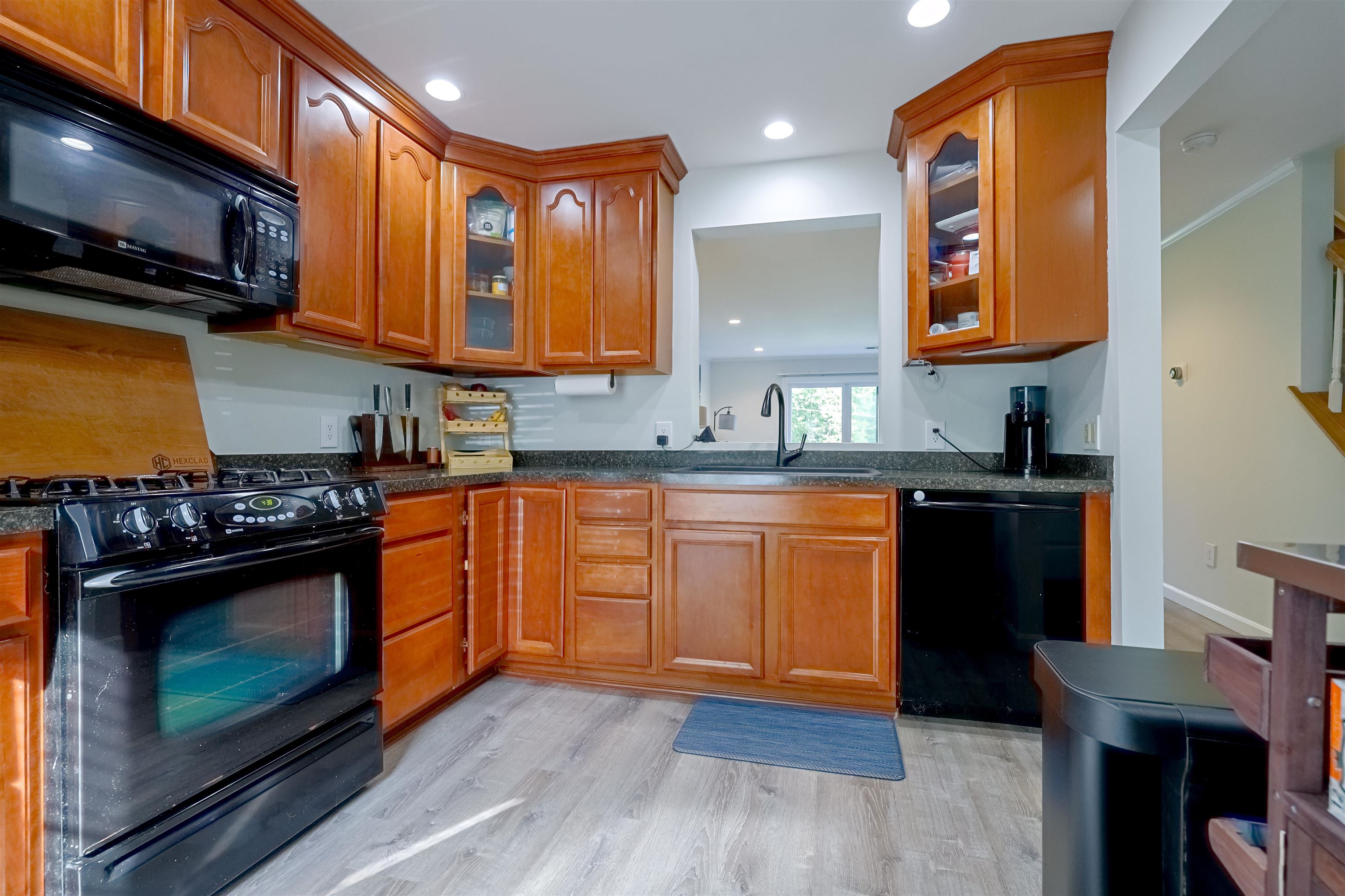 15 Middlesex Road Merrimack, NH 03054 - Photo 13 of 40