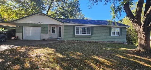 $228,000 | 1607 Edgewood Lane, Lexington, MO 64067