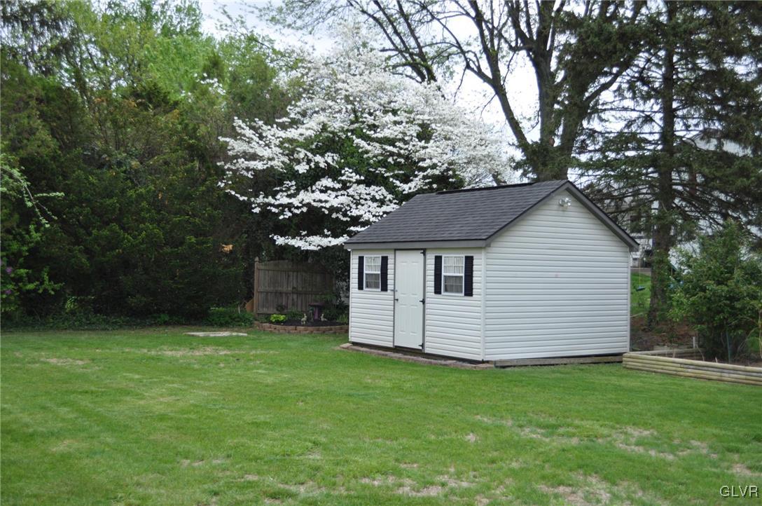 2024 Butztown Road Bethlehem, PA 18017 - Photo 11 of 29 Gallery Image 11