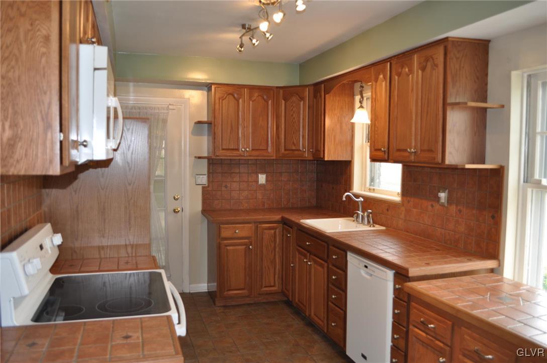 2024 Butztown Road Bethlehem, PA 18017 - Photo 14 of 29 Gallery Image 14