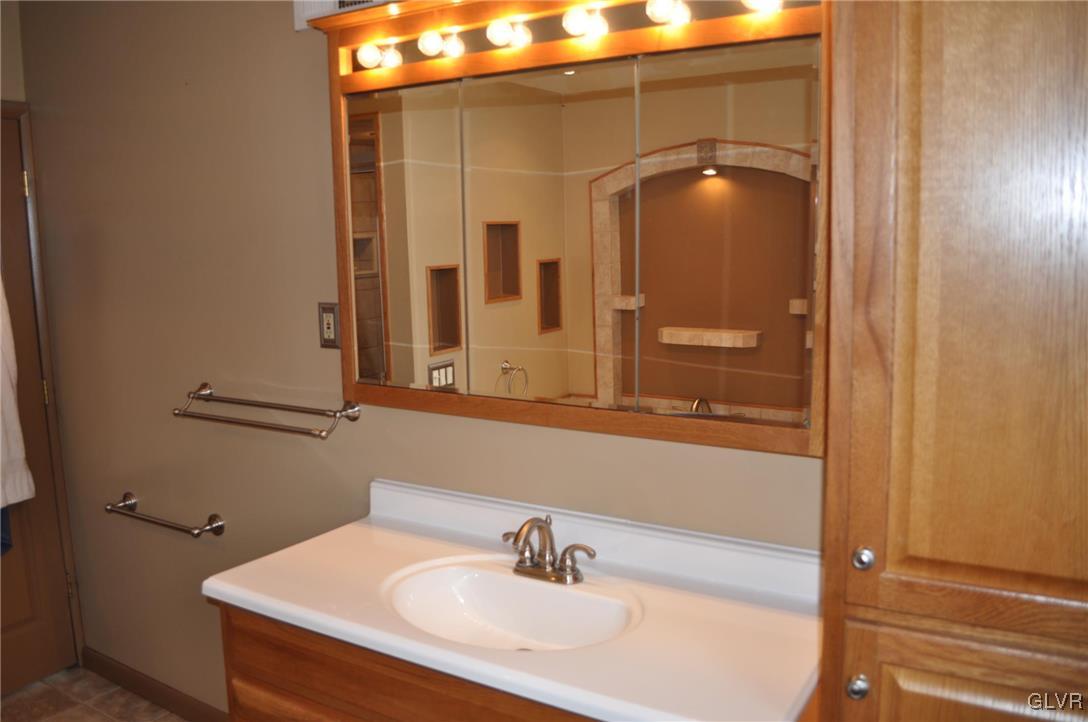 2024 Butztown Road Bethlehem, PA 18017 - Photo 22 of 29 Gallery Image 22