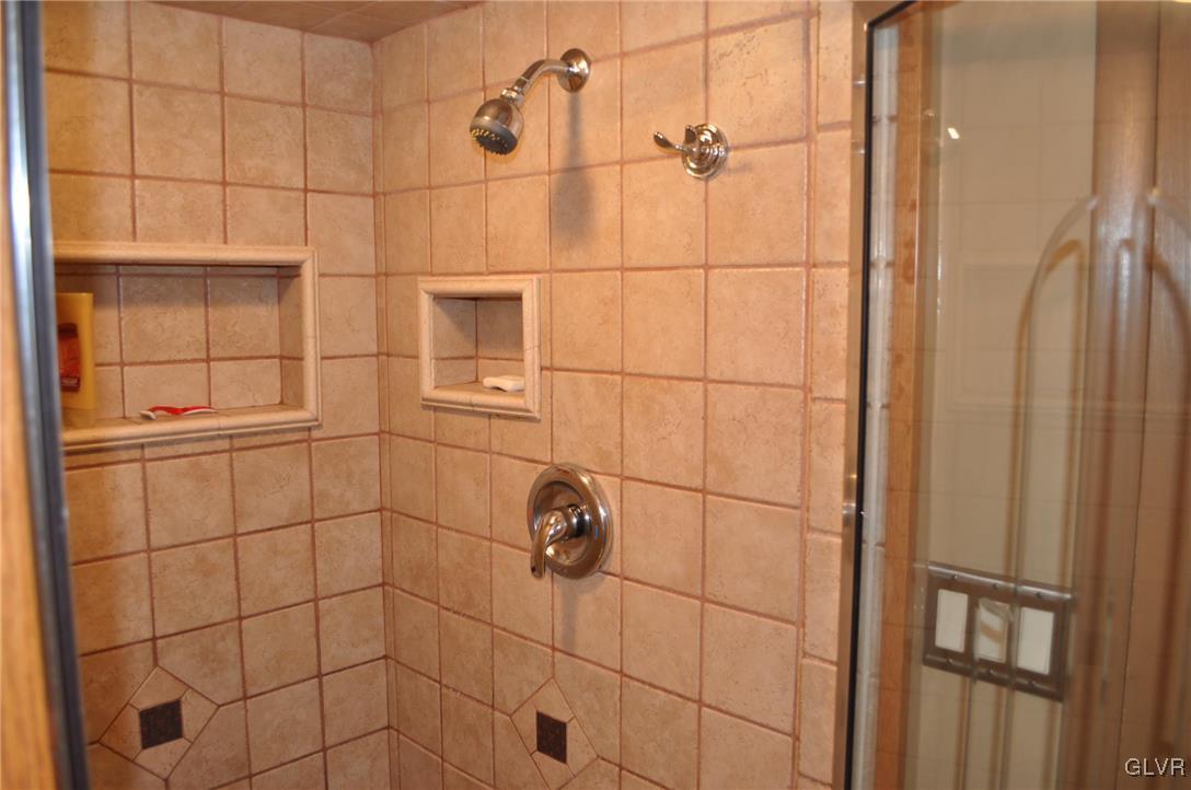 2024 Butztown Road Bethlehem, PA 18017 - Photo 23 of 29 Gallery Image 23