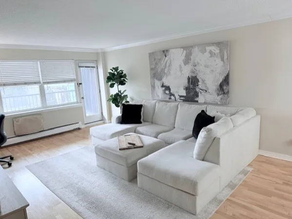 $179,900 | 3150 Excelsior Boulevard, Unit 313, Minneapolis, MN 55416