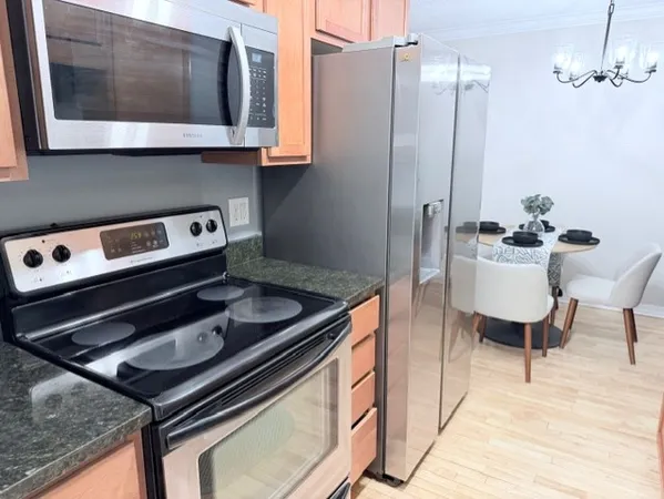 $179,900 | 3150 Excelsior Boulevard, Unit 313, Minneapolis, MN 55416
