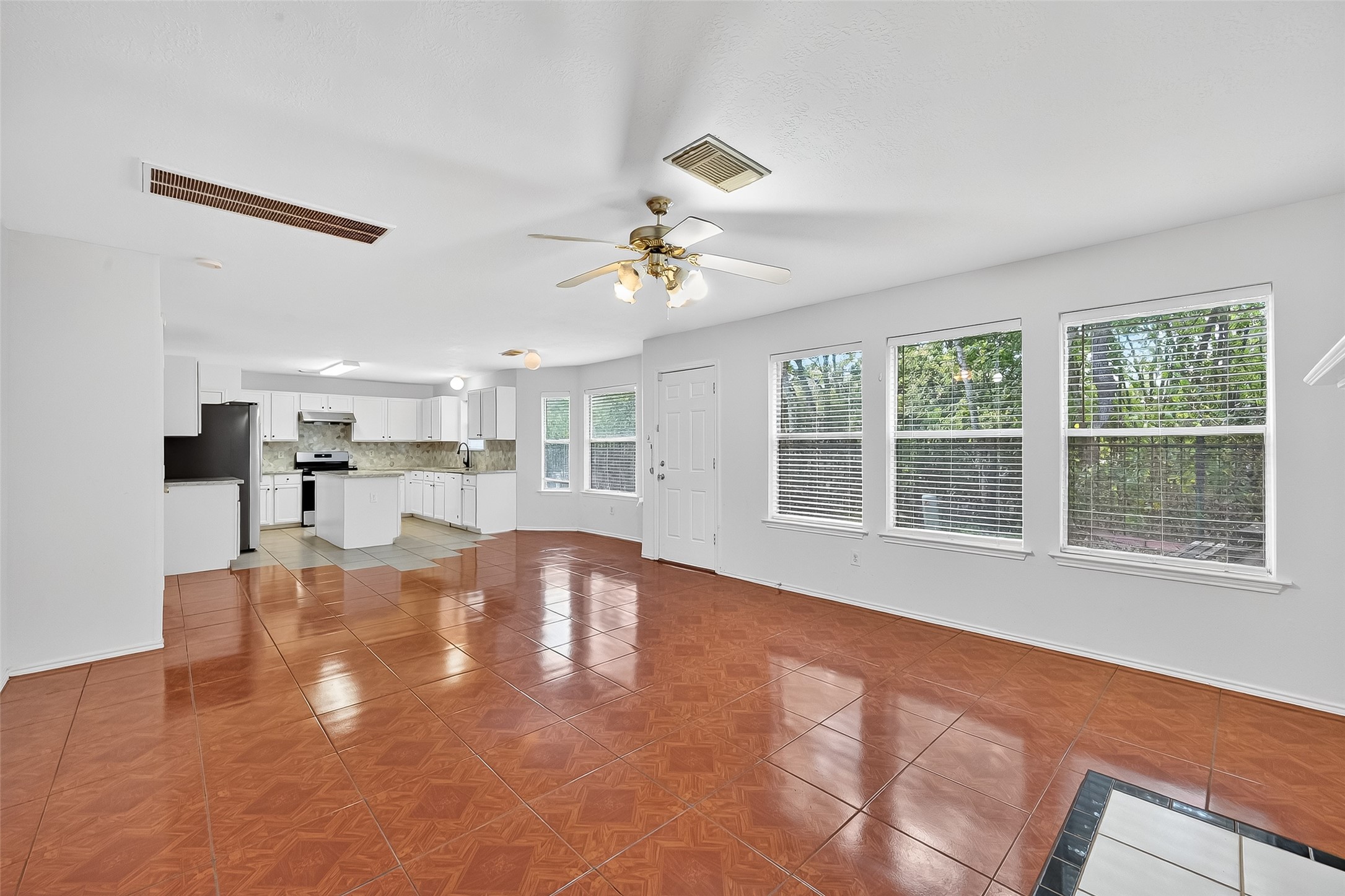 8366 Golf Green Circle Houston, TX 77036 - Photo 12 of 38