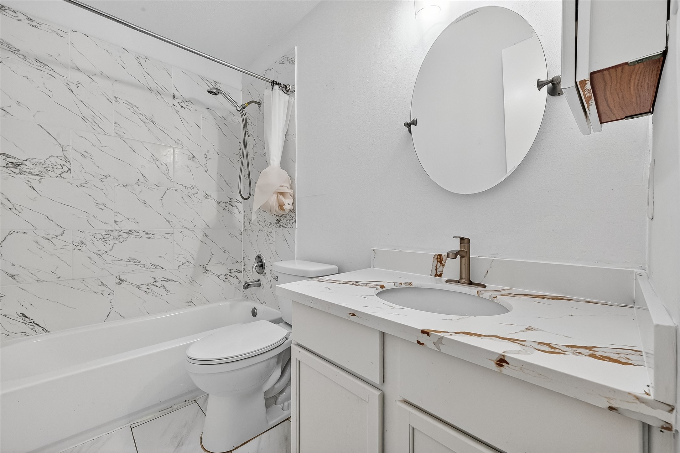 8366 Golf Green Circle Houston, TX 77036 - Photo 25 of 38