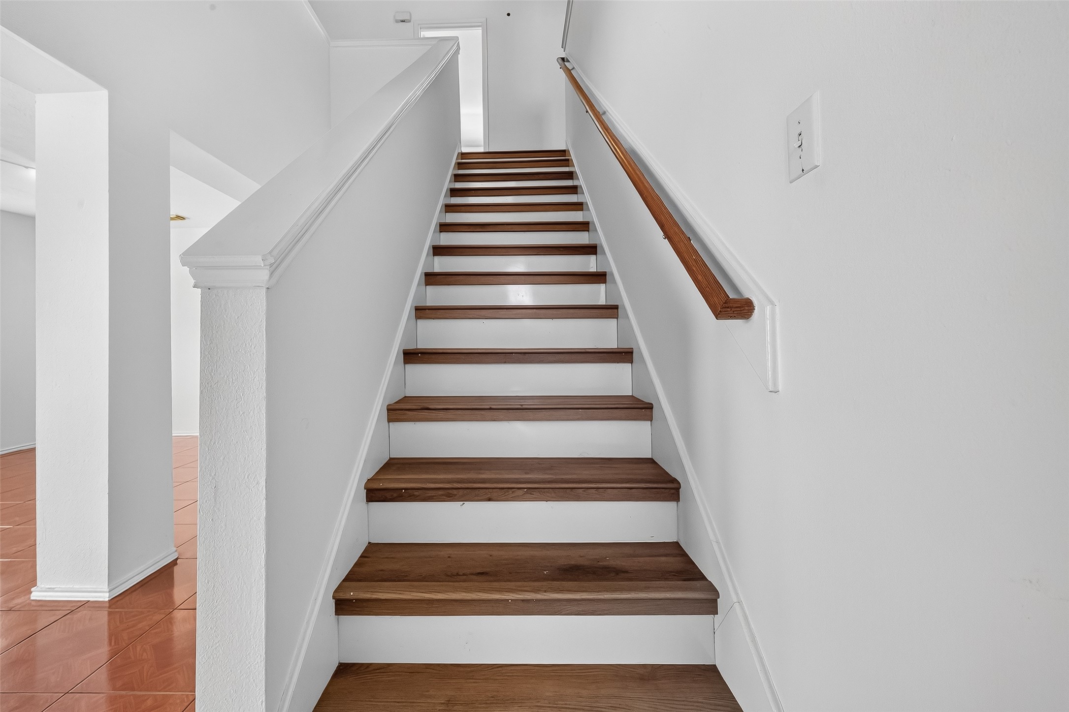 8366 Golf Green Circle Houston, TX 77036 - Photo 6 of 38