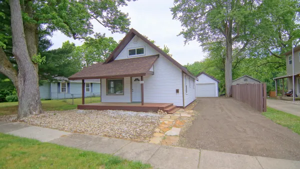 $300,000 | 40 River Street, Niles, MI 49120
