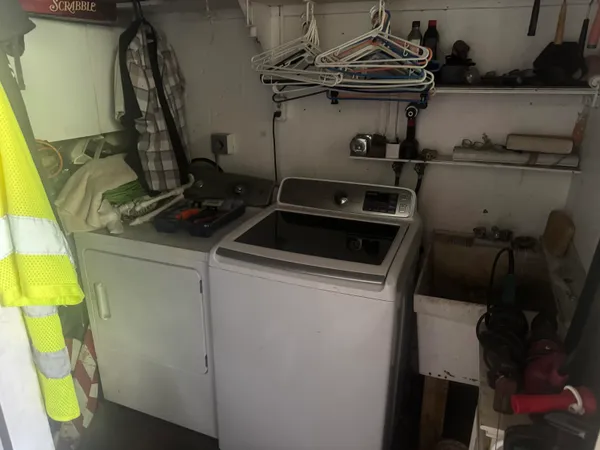 $1,300 | 2727 Polk Street, Unit 1, Hollywood, FL 33020