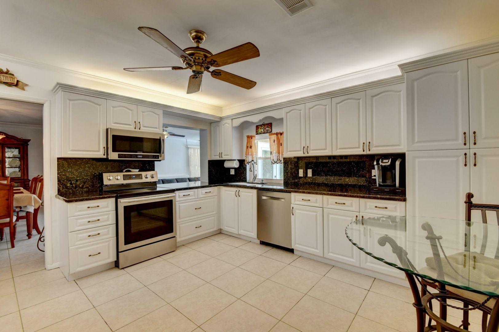 4841 Northwest 5th Terrace Boca Raton, FL 33431 - Photo 10 of 27 Kitchen