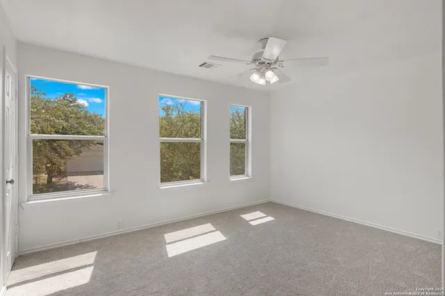a view of empty room with window