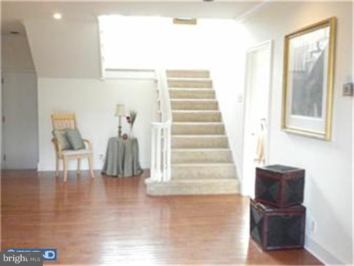 863 Worrell Road Jenkintown, PA 19046 - Photo 3 of 22