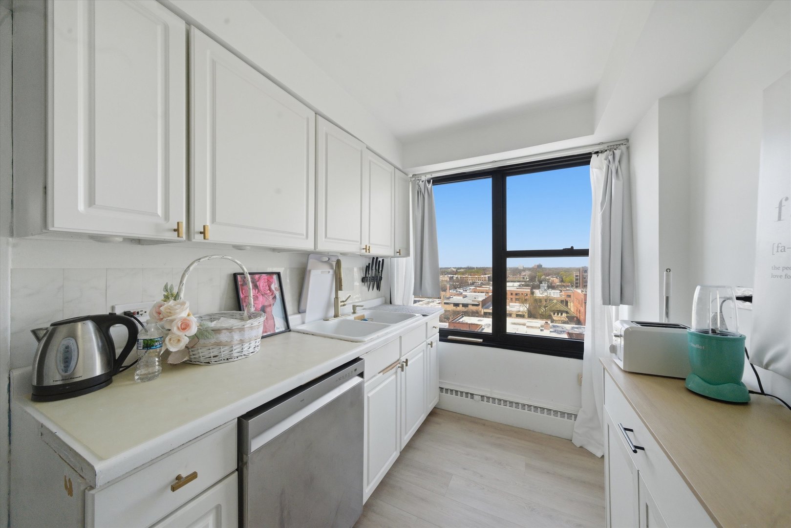 6030 North Sheridan Road, Unit 1001 Chicago, IL 60660 - Photo 6 of 26