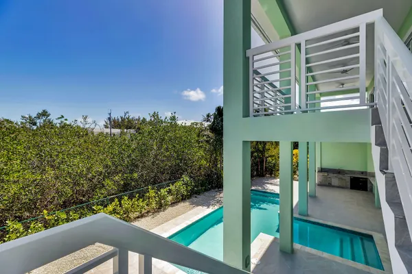 $1,780,000 | 518 Avenida Primiceria, Marathon, FL 33050