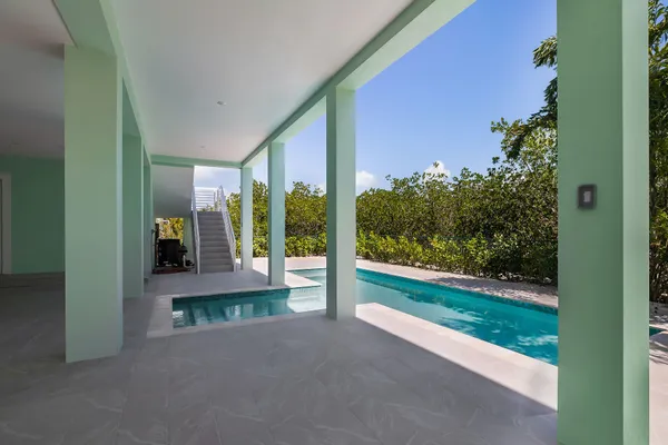 $1,780,000 | 518 Avenida Primiceria, Marathon, FL 33050