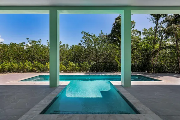 $1,780,000 | 518 Avenida Primiceria, Marathon, FL 33050