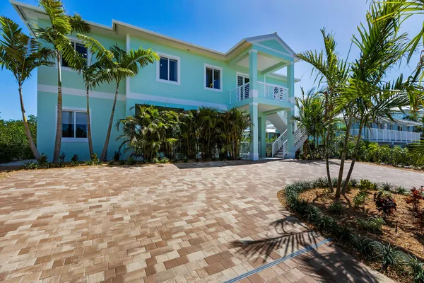 $1,780,000 | 518 Avenida Primiceria, Marathon, FL 33050