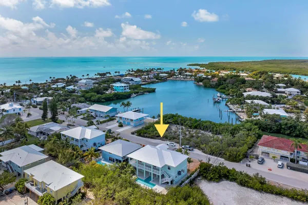 $1,780,000 | 518 Avenida Primiceria, Marathon, FL 33050