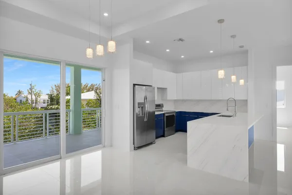 $1,780,000 | 518 Avenida Primiceria, Marathon, FL 33050