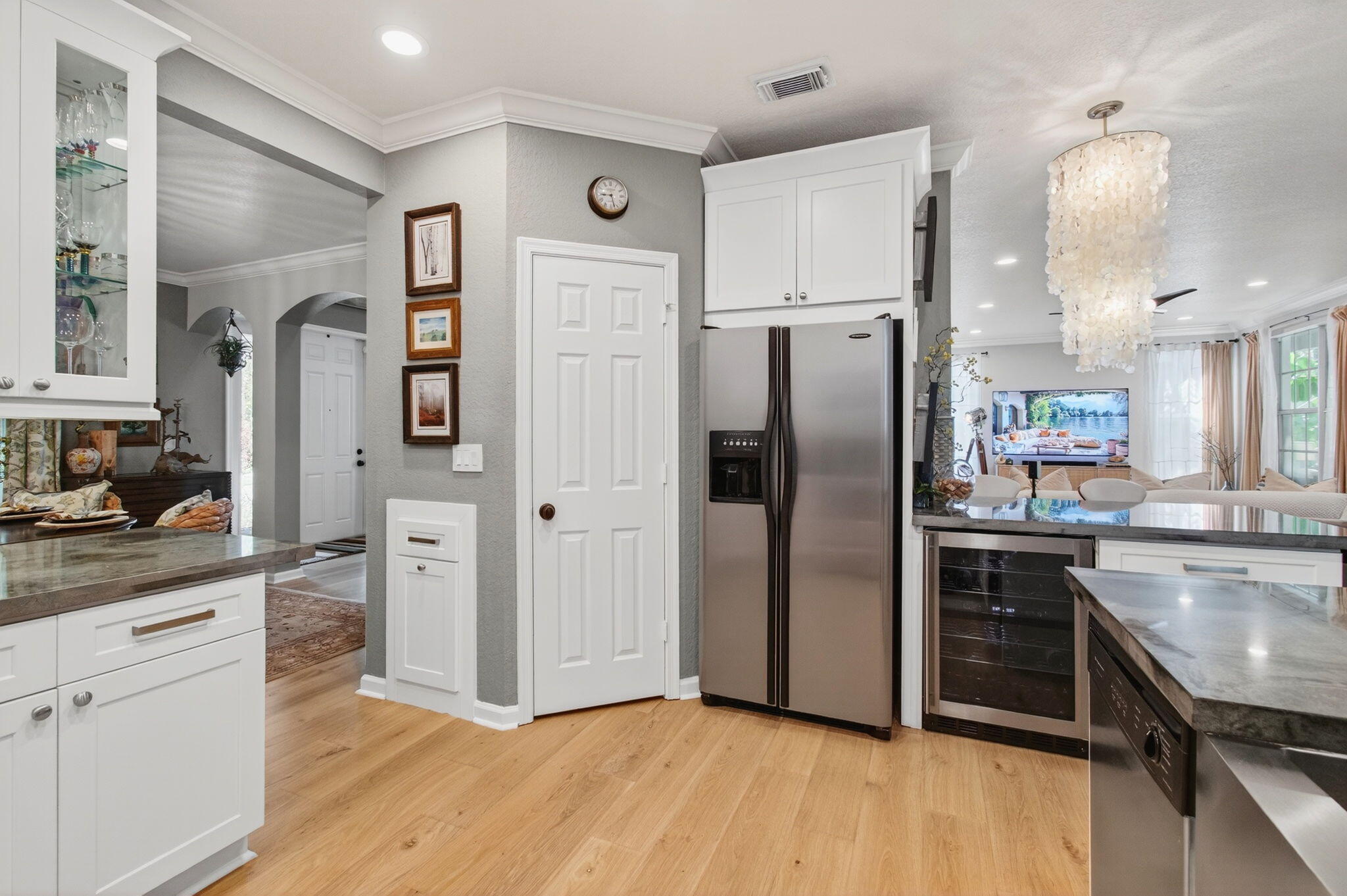 4524 Highgate Drive Delray Beach, FL 33445 - Photo 22 of 68 Glass front cabinets
