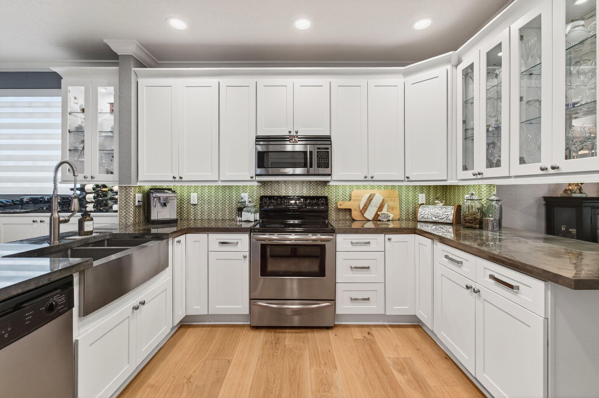 4524 Highgate Drive Delray Beach, FL 33445 - Photo 23 of 68 Tall cabinets