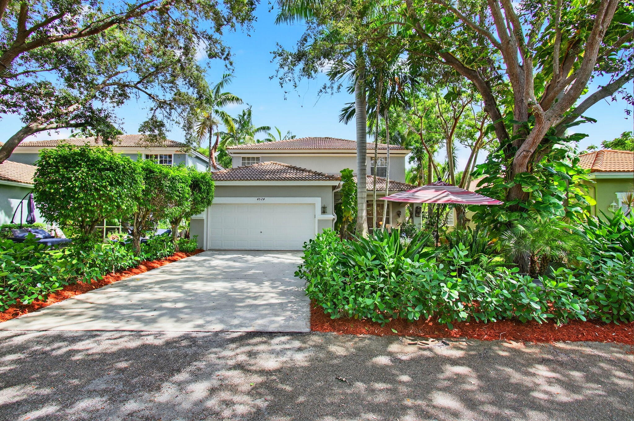 4524 Highgate Drive Delray Beach, FL 33445 - Photo 51 of 68 2 gar garage