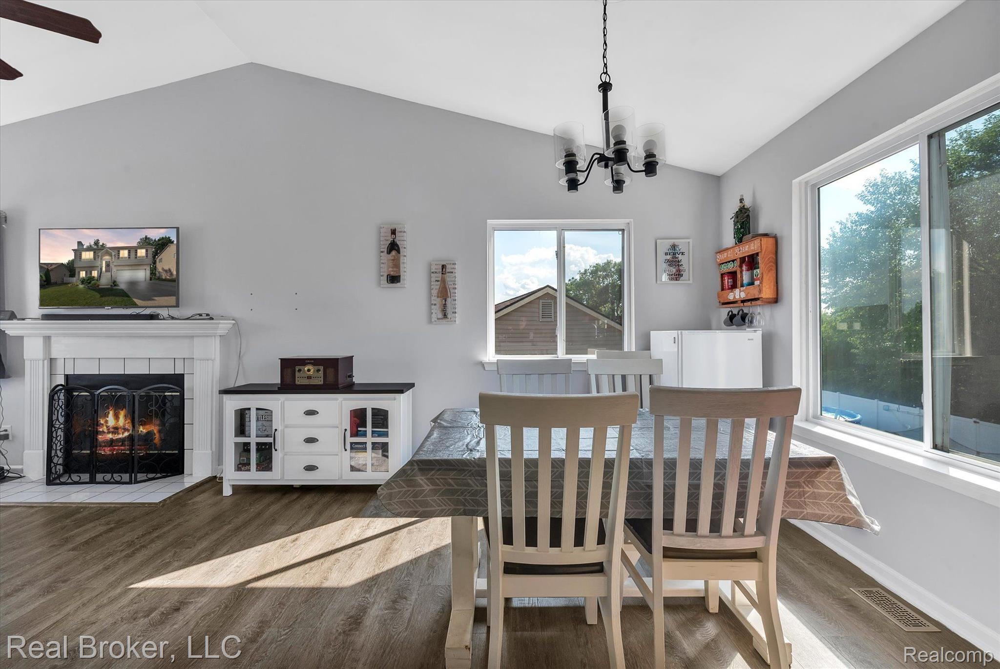 4019 Stone Post Road Newport, MI 48166 - Photo 12 of 41 Gallery Image 12
